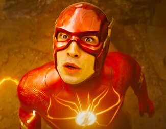 Barry Allen es 'Flash', un joven cuya supervelocidad le permite doblegar el espaciotiempo para afrontar un trauma