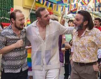 Teodoro se ha convertido en millonario en 'La que se avecina' y van a nombrarlo hijo predilecto en su pueblo, pero las cosas se terminan complicando