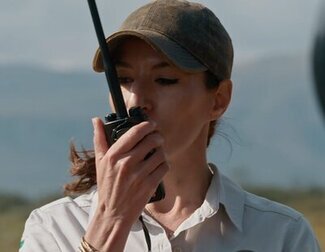 La 'Dra. Fabiola Jones' explora un pulso entre especies desde su punto de vista de especialista