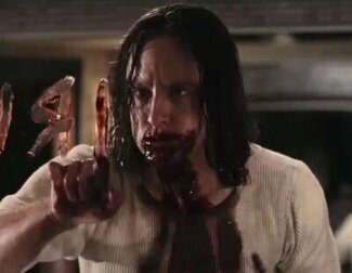 En 'Hostage', un negociador abandona su puesto tras haber fracasado en un atraco con rehenes