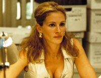 'Erin Brockovich' es una madre desempleada que emprende un nuevo y desafiante rumbo laboral