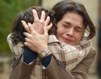 Alya acaba 'En tierra lejana' junto a su hijo para enterrar a su marido