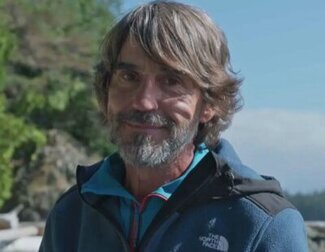 Santi Millán asume la conducción de 'Universo Calleja' tras el aparatoso accidente de Jesús Calleja