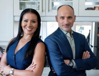 El carismático agente inmobiliario David Visentin y la decoradora Page Turner brindarán su ayuda a nuevas familias en 'Tu casa a juicio'