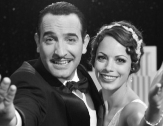 'The Artist' sigue a una absoluta estrella del cine mudo que entabla una relación con una prometedora bailarina