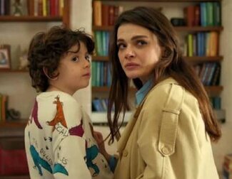 Alya recibe un ultimátum de Sadakat tras demostrar lo lejos que puede llegar por su hijo en una nueva entrega de 'En tierra lejana'