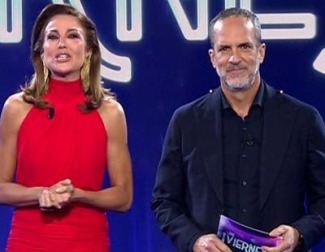 '¡De viernes!' despliega una nueva ronda de entrevistas con Santi Acosta y Beatriz Archidona al frente