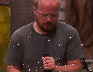 Cuatro espaderos aprovechan los materiales para crear armas en 'Forjado a fuego'