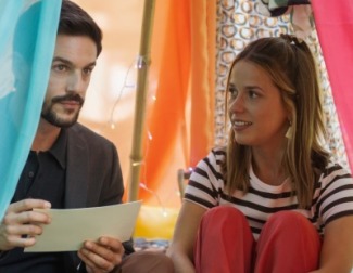 Las familias diversas protagonizan el tercer capítulo de 'Barrio Esperanza'