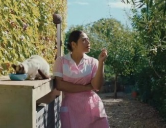 "Calladita" narra la historia de Ana una colombiana contratada como empleada doméstica en una lujosa casa