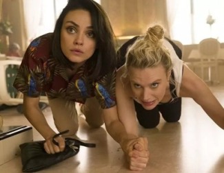 Mila Kunis y Kate McKinnon en "El espía que me plantó"