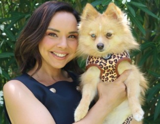 Chenoa regresa con 'Dog House'