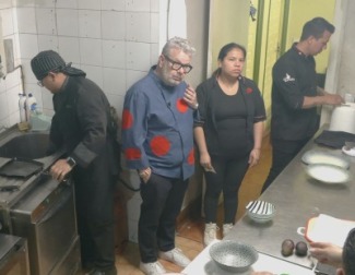 Chicote descubre la campana de cocina más sucia de la historia del programa