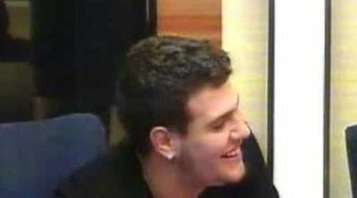 Las madres de Javier y Adán meten sus cosas en la caja de 'Generación Ni-Ni'