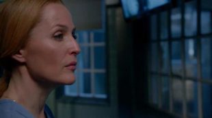 Scully recibe una llamada en su primera aparición en la nueva miniserie de 'Expediente X'