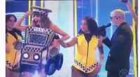 Sofía Vergara ('Modern Family') sorprende en los 'Grammy 2016' bailando "El taxi" con Pitbull