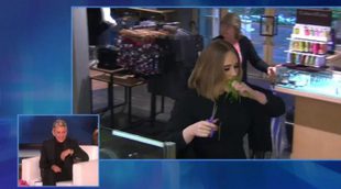 Adele come hierba en la divertida broma de pinganillo que realiza en 'The Ellen DeGeneres Show'