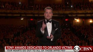 El homenaje de James Corden a las víctimas de Orlando en los Tony 2016