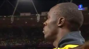 Usain Bolt detuvo una entrevista de TVE en directo para escuchar el himno estadounidense