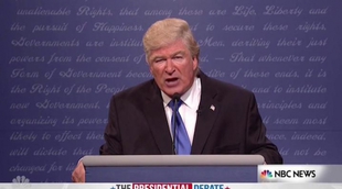 Alec Baldwin se estrena como un Trump "constipado" en 'Saturday Night Live'