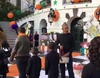 Obama canta "Purple Rain" cuando aparece un niño vestido de Prince en el día de Halloween