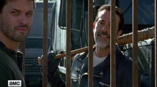Negan llega a Alejandría con un inesperado invitado en 'The Walking Dead'