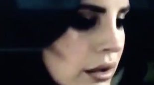 Lana Del Rey rinde homenaje a Leonard Cohen con "Chelsea Hotel No. 2"