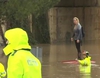 Cuatro emite en directo el rescate de una mujer atrapada en su coche por las inundaciones
