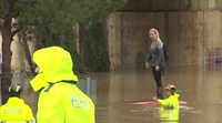 Cuatro emite en directo el rescate de una mujer atrapada en su coche por las inundaciones