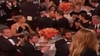 El apasionado beso entre Andrew Garfield y Ryan Reynolds en los Globos de Oro