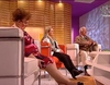 Una señora se duerme en directo en el programa de Juan y Medio y el presentador le gasta una broma