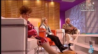Una señora se duerme en directo en el programa de Juan y Medio y el presentador le gasta una broma