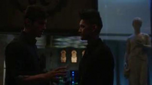 'Shadowhunters': Alec intentará pedirle una cita a Magnus en el decimoséptimo capítulo