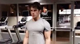 Gregg Sulkin ('Faking It') publica un vídeo ejercitando su cuerpo