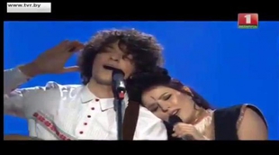 NAVI interpreta "Historyja majho zyccia", la canción de Bielorrusia en Eurovisión 2017