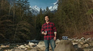 Busch parodia sus anuncios de los 70 en su spot de la Super Bowl 2017