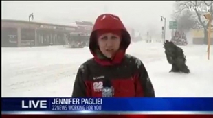 Un bigfoot de marihuana interrumpe una conexión en directo en una televisión estadounidense