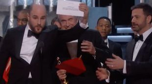 Oscar 2017: Warren Beatty entrega por error el premio de Mejor Película de "Moonlight" a "La la land"