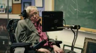 Así es el original casting de Stephen Hawking para encontrar a su nueva voz en el 'Red Nose Day'