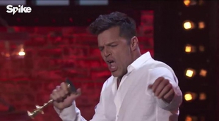 Ricky Martin se marca un 'Lip Sync Battle' en calzoncillos al más puro estilo Tom Cruise en "Risky Business"