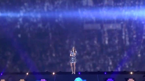 Eurovisión 2017: Primer ensayo de Alma (Francia) cantando "Requiem"