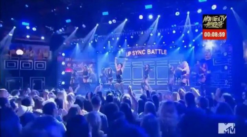 'MTV Lip Sync Battle' : Tom Holland sorprende a todos imitando a Rihanna y su mítico videoclip de 'Umbrella'