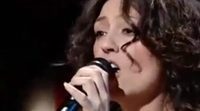 Pepa Aniorte canta "Yo no soy esa" de Mari Trini en 'El tiempo vivido' (7TV)