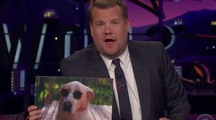 James Corden y su nueva afición: enseñar fotos de perros con gafas de sol en 'The Late Late Show'