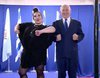 El polémico baile de Benjamin Netanyahu con Netta dos días después de la matanza de palestinos en Gaza