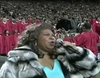 Aretha Franklin canta el himno nacional en la Super Bowl 2006