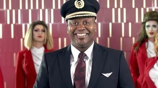 Tituss Burgess celebra el Orgullo 2019 en un avión lleno de drag queens