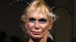 Yola Berrocal se convierte en vampiresa para desfilar en la Mercedes Fashion Week