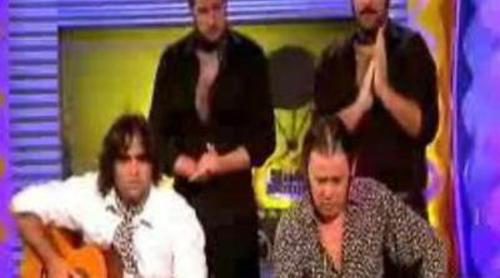 Camarón de la Ría canta el himno de España en 'Sé lo que hicisteis'