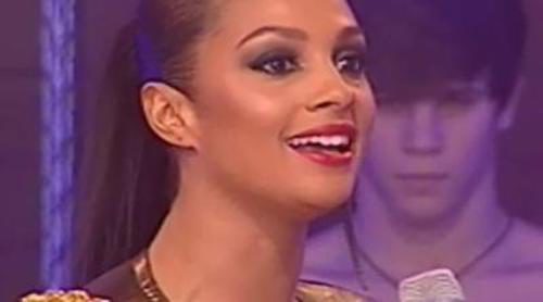 Actuación de Alesha Dixon con los bailarines de 'Fama Revolution'